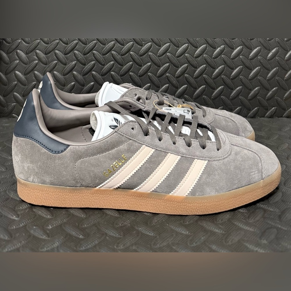 Adidas Gazelle Real Madrid Team Rekive Sneakers Retro Shoes Mens‎ Size 13 - Picture 2 of 5